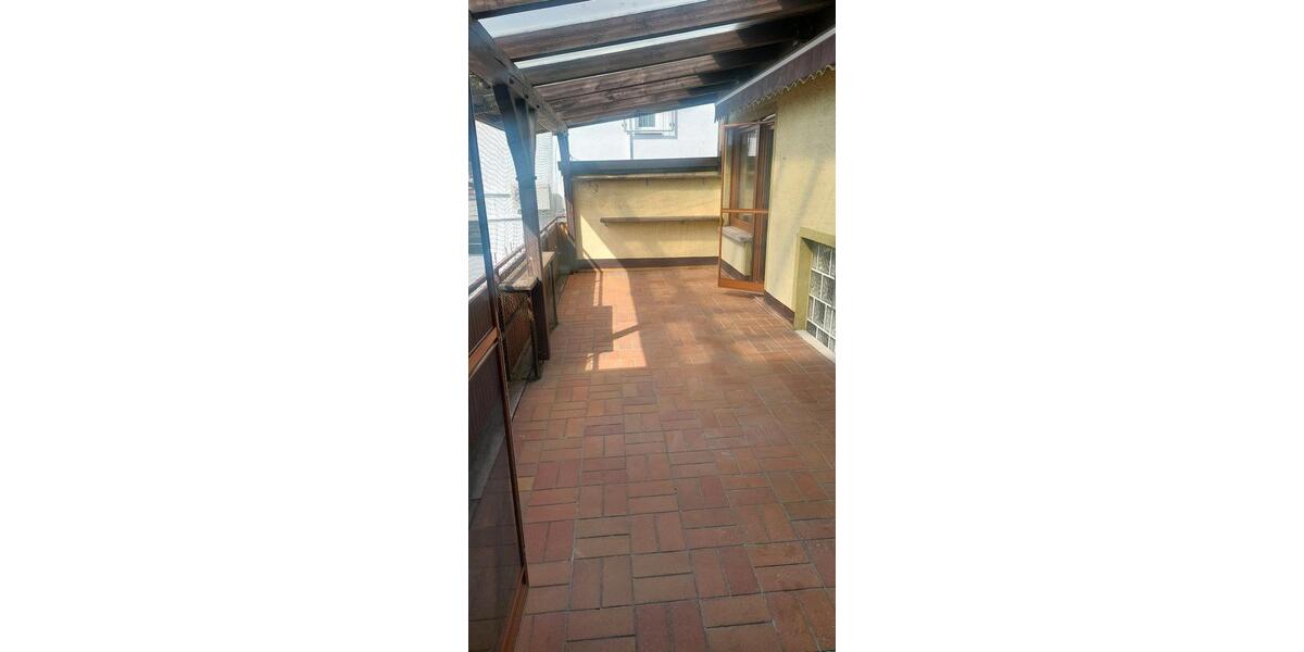 Etagenwohnung Neulußheim - 4 Zimmer, 100 m&sup2;, 1.385&euro; | Angebot:26045304