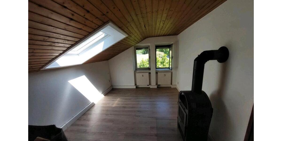 Dachgeschoßwohnung Birresborn - 4 Zimmer, 100 m&sup2;, 650&euro; | Angebot:24829579