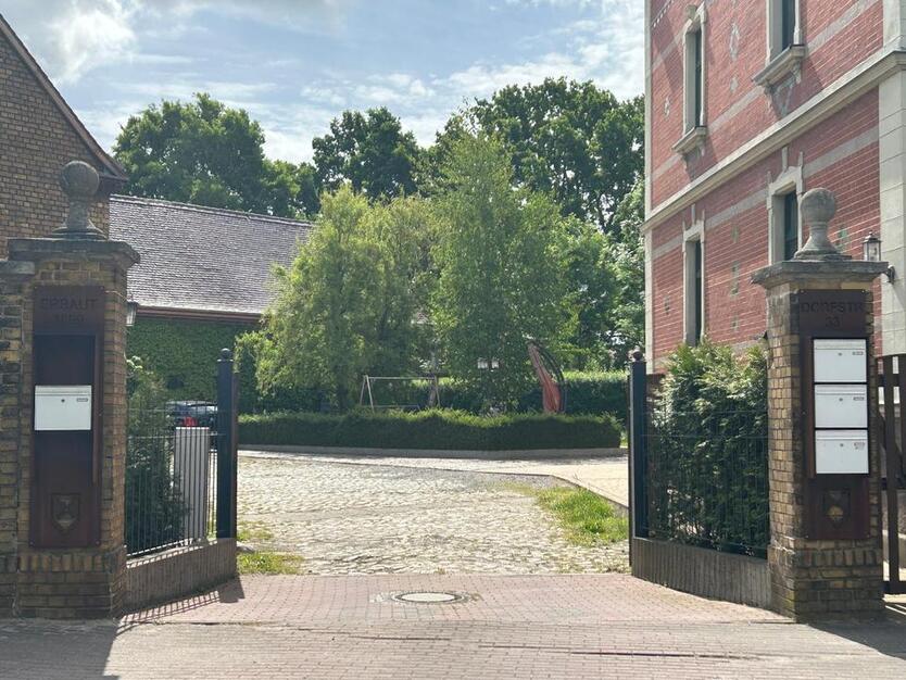 Modernes Stadthaus im denkmalgeschützten Ensemble – Erstbezug im
