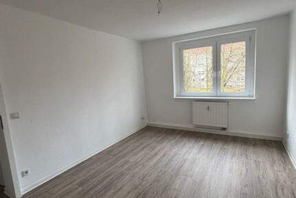 Wohnung Zwickau Marienthal - 2 Zimmer, 46 m&sup2;, 315&euro; | Angebot:26753866