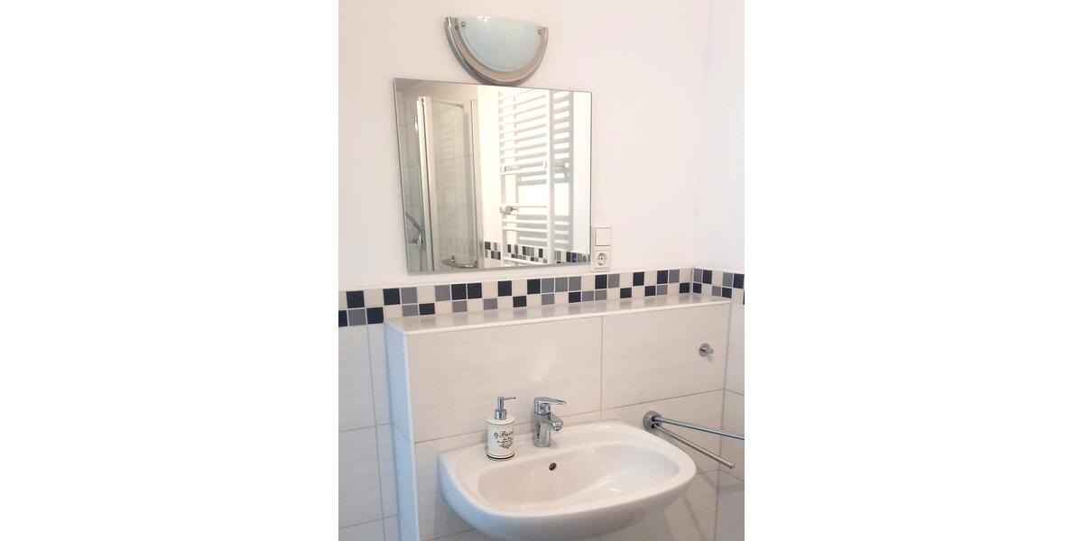 Etagenwohnung Schortens - 2 Zimmer, 86 m&sup2;, 670&euro; | Angebot:26632874
