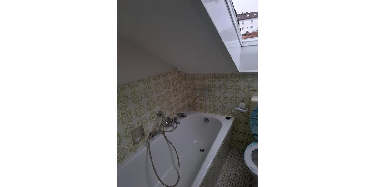 Dachgeschoßwohnung Windischeschenbach - 2 Zimmer, 79 m&sup2;, 420&euro; | Angebot:25839158