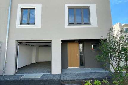 Haus Pfinztal - 5.5 Zimmer, 198 m&sup2;, 2.195&euro; | Angebot:26737316