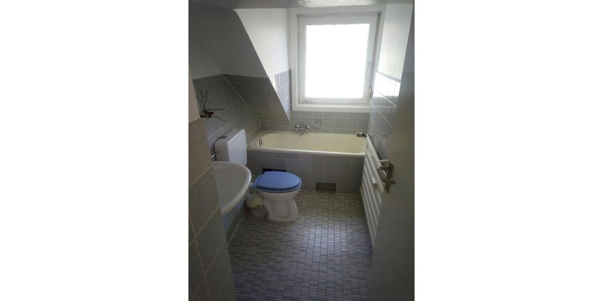 Dachgeschoßwohnung Wuppertal Barmen - 3 Zimmer, 75 m&sup2;, 599&euro; | Angebot:25415120