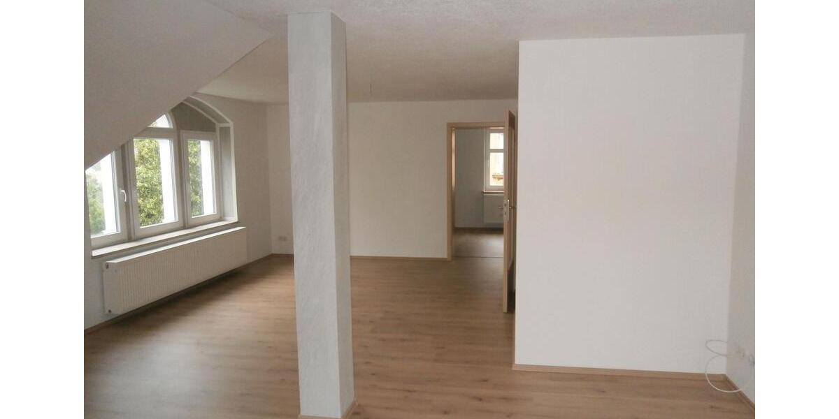 Dachgeschoßwohnung Leisnig - 3 Zimmer, 88 m&sup2;, 460&euro; | Angebot:24589883
