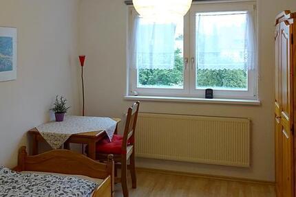 (EF0399_M) Kassel-Stadt: Wehlheiden, möbliertes WG-Zimmer im Dachgeschoss, WLAN inkl., an Wochenendheimfahrer - Zimmer Kassel Wehlheiden | Angebot:26213494