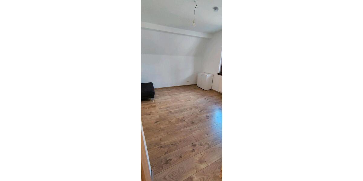 Etagenwohnung Wörrstadt - 3.5 Zimmer, 91 m&sup2;, 1.090&euro; | Angebot:25987798