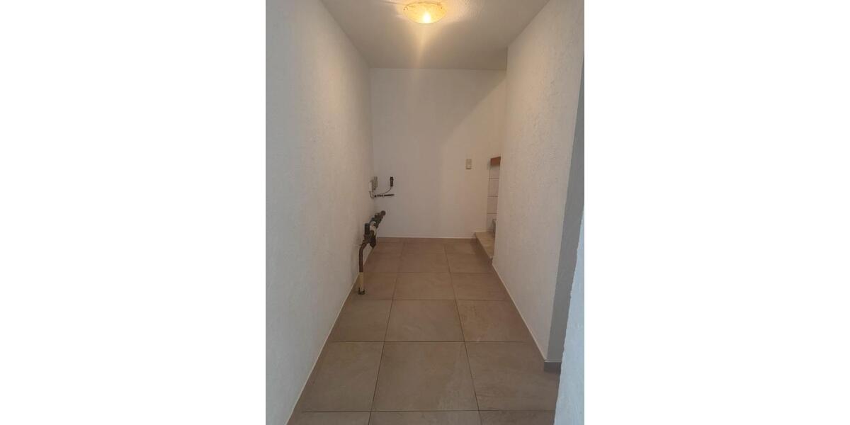 Etagenwohnung Lehrte - 3 Zimmer, 122 m&sup2;, 800&euro; | Angebot:26612180