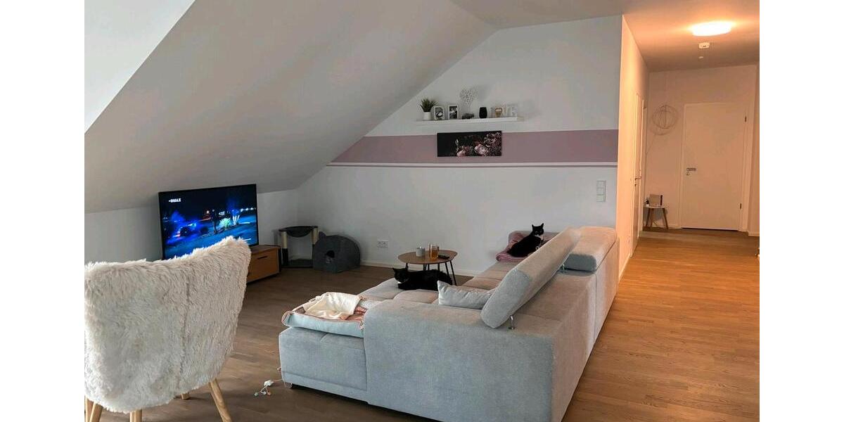 Dachgeschoßwohnung Wunstorf - 3.5 Zimmer, 120 m&sup2;, 1.308&euro; | Angebot:26035351