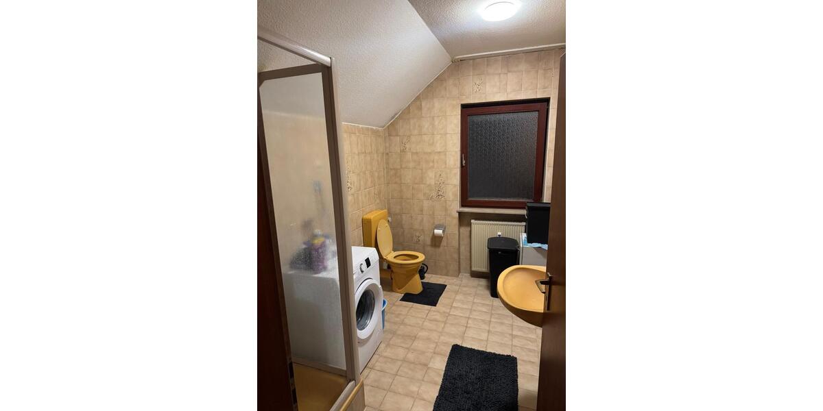 Dachgeschoßwohnung Solms - 2 Zimmer, 70 m&sup2;, 700&euro; | Angebot:24731773