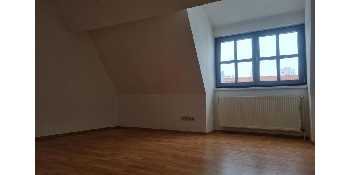 Dachgeschoßwohnung Halberstadt - 4 Zimmer, 117 m&sup2;, 699&euro; | Angebot:24522286