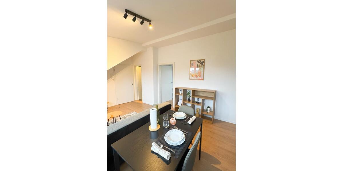 Dachgeschoßwohnung Frankfurt am Main Nied - 1.5 Zimmer, 42 m&sup2;, 1.200&euro; | Angebot:24681970