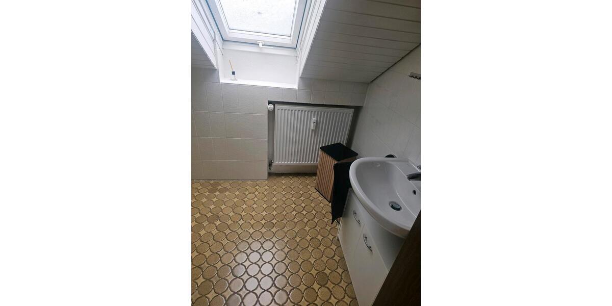 Dachgeschoßwohnung Versmold - 1 Zimmer, 60 m&sup2;, 500&euro; | Angebot:26567435