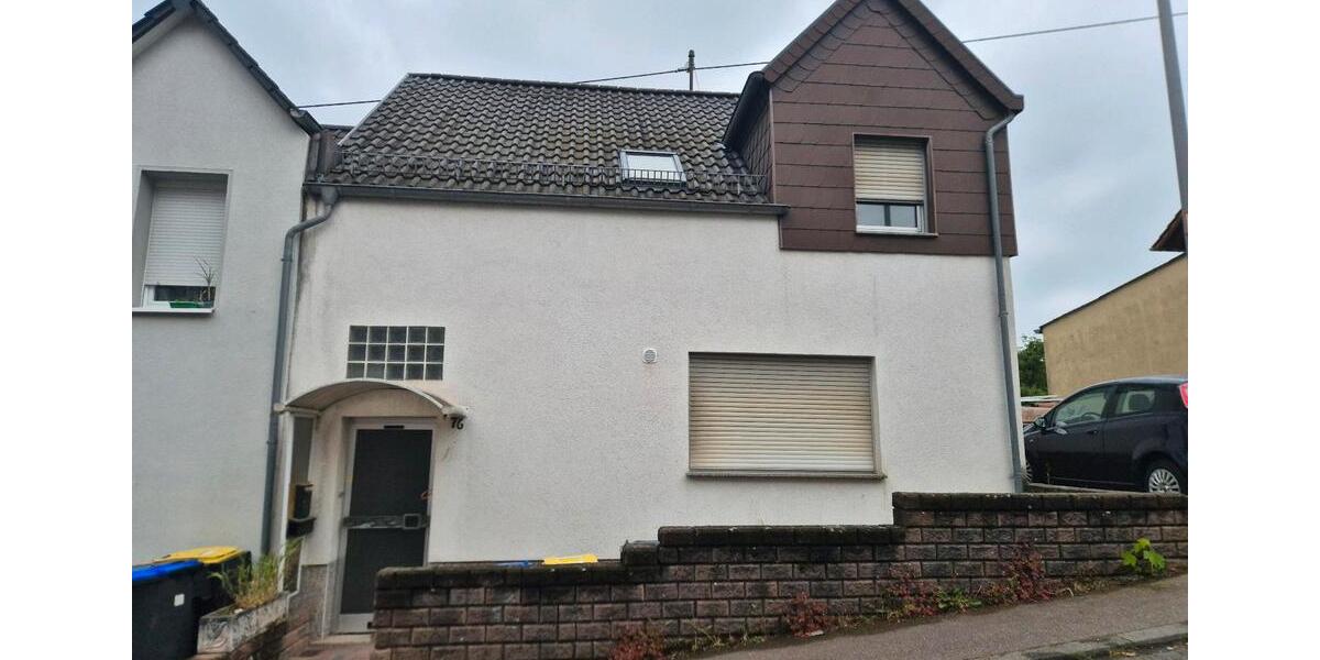 Dachgeschoßwohnung Saarbrücken West - 3 Zimmer, 60 m&sup2;, 450&euro; | Angebot:26025747