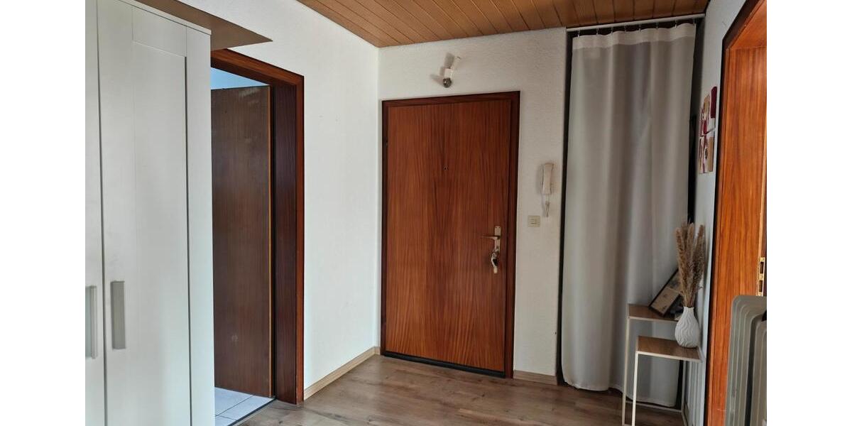 Etagenwohnung Vlotho - 3 Zimmer, 81 m&sup2;, 480&euro; | Angebot:25320638