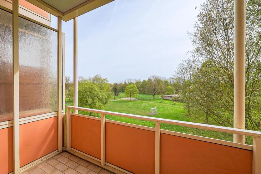 Renovierte Dreiraumwohnung mit Balkon– sofort bezugsfrei! zimmer