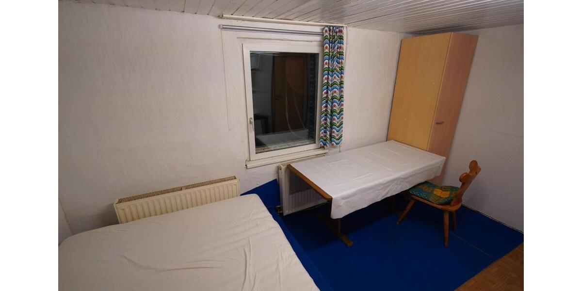 Wohnen auf Zeit Parkstetten - 1 Zimmer, 13 m&sup2;, 300&euro; | Angebot:26701600