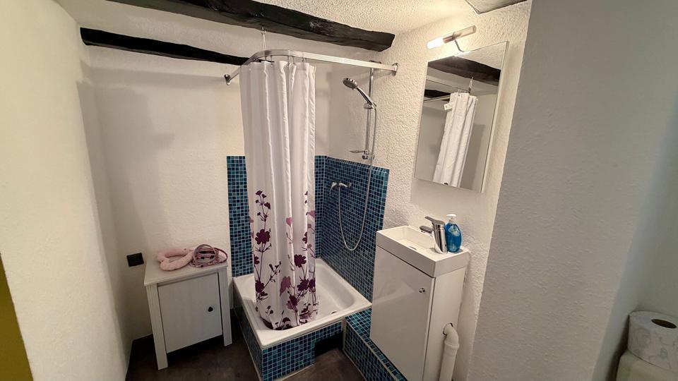 Einfamilienhaus Niedenstein - 6 Zimmer, 145 m&sup2;, 800&euro; | Angebot:26572697