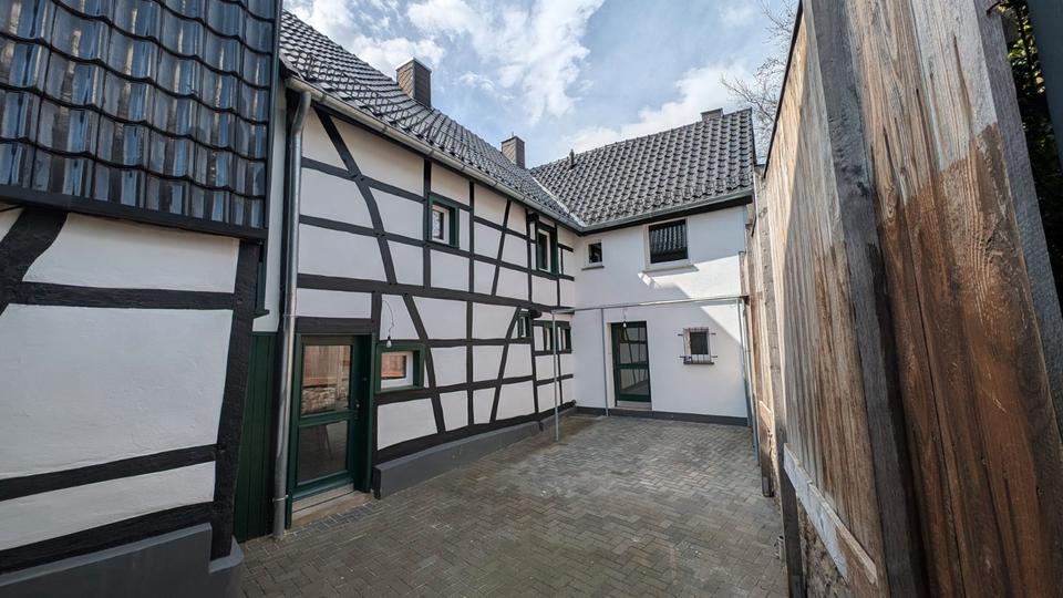 Einfamilienhaus Schleiden - 6 Zimmer, 180 m&sup2;, 1.490&euro; | Angebot:26135305