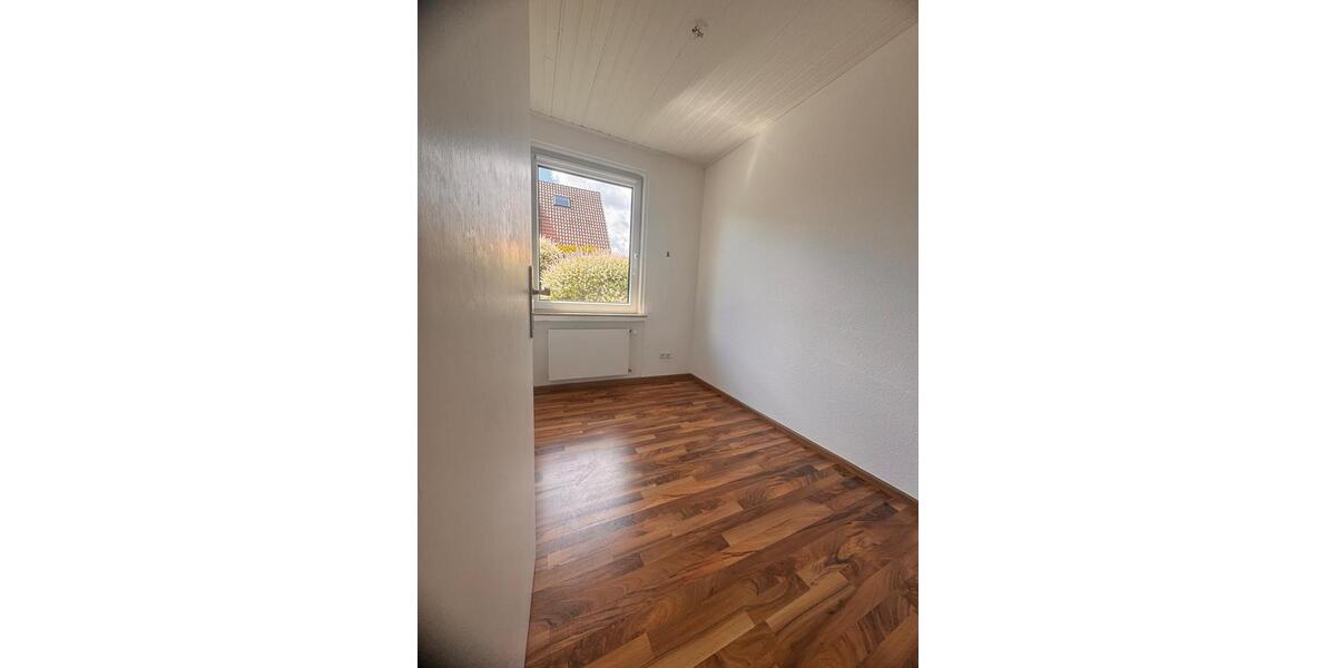 Erdgeschoßwohnung Wallenhorst - 3.5 Zimmer, 120 m&sup2;, 1.250&euro; | Angebot:26645754