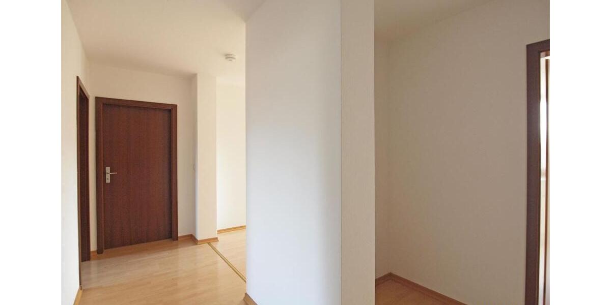 Dachgeschoßwohnung Flöha - 3 Zimmer, 62 m&sup2;, 390&euro; | Angebot:26147879