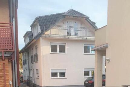 Doppelhaushelfte mit kl. Terrasse in Riedstadt Wolfskehlen 4 zimmer