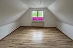 Dachgeschoßwohnung Grimmen - 4 Zimmer, 103 m&sup2;, 875&euro; | Angebot:24493624