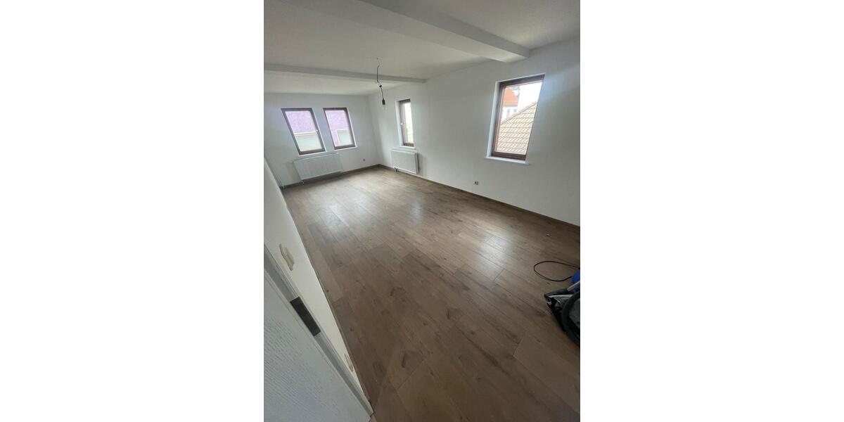 Etagenwohnung Drei Gleichen - 3 Zimmer, 110 m&sup2;, 845&euro; | Angebot:26349774