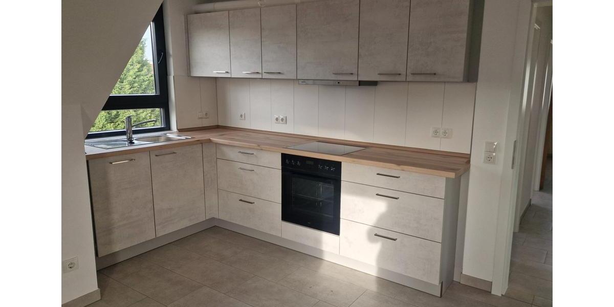 Dachgeschoßwohnung Eisenberg (Pfalz) - 2.5 Zimmer, 60 m&sup2;, 660&euro; | Angebot:25719160