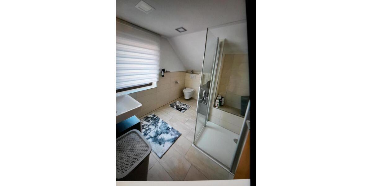 Dachgeschoßwohnung Unterschneidheim - 3 Zimmer, 90 m&sup2;, 890&euro; | Angebot:25256432