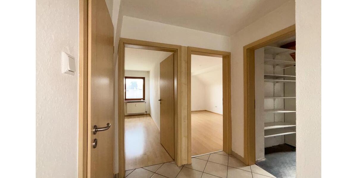 Dachgeschoßwohnung Limburg an der Lahn Linter - 3 Zimmer, 95 m&sup2;, 850&euro; | Angebot:26675526