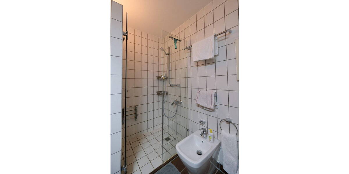Etagenwohnung Kassel Nord-Holland - 2 Zimmer, 70 m&sup2;, 1.150&euro; | Angebot:26740903