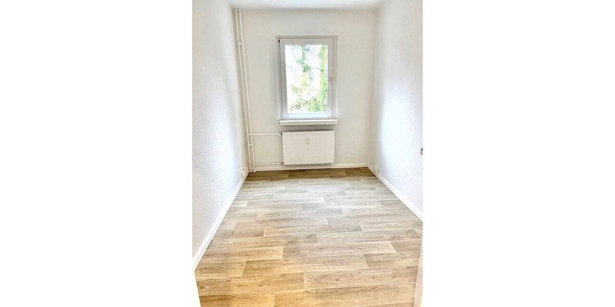 Etagenwohnung Schwerin Mueßer Holz - 4 Zimmer, 83 m&sup2;, 530&euro; | Angebot:26841861