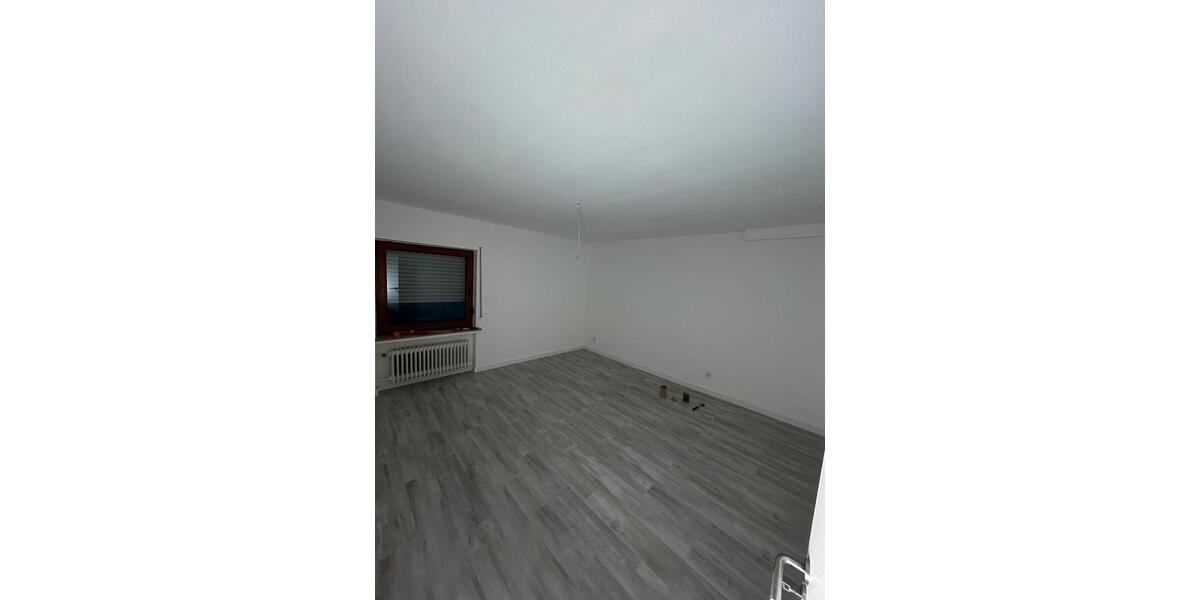 Erdgeschoßwohnung Siegen - 2 Zimmer, 75 m&sup2;, 700&euro; | Angebot:24836694