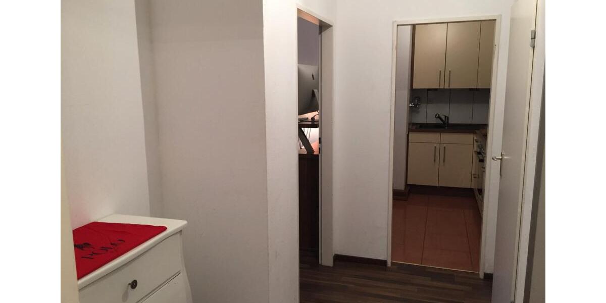 Etagenwohnung Neuss - 2 Zimmer, 65 m&sup2;, 780&euro; | Angebot:26459559