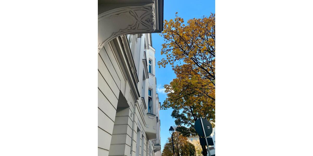 Möblierte Altbauwohnung, 52 m2 mit Balkon 1 zimmer