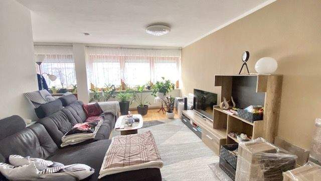 Etagenwohnung Freilassing Hub - 3 Zimmer, 80 m&sup2;, 930&euro; | Angebot:25262379