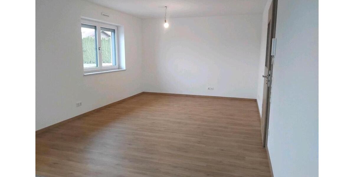Etagenwohnung Tacherting - 5 Zimmer, 115 m&sup2;, 1.300&euro; | Angebot:26699675