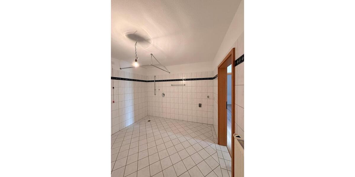 Etagenwohnung Warburg - 3 Zimmer, 99 m&sup2;, 1.100&euro; | Angebot:25918635