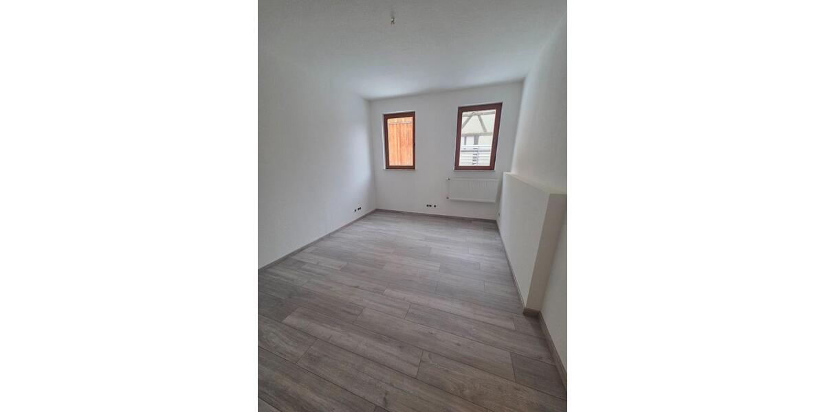 Etagenwohnung Meiningen - 4 Zimmer, 110 m&sup2;, 700&euro; | Angebot:24688107