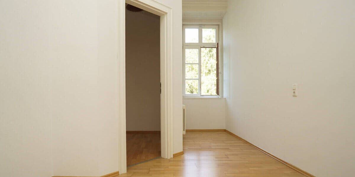 Etagenwohnung Radebeul - 5 Zimmer, 157 m&sup2;, 1.700&euro; | Angebot:20699802