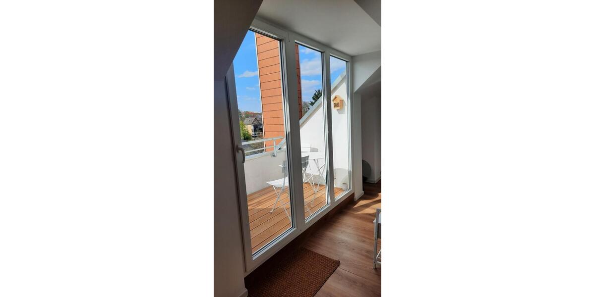 Möblierte Dachgeschosswohnung auf Zeit zu vermieten 1 zimmer