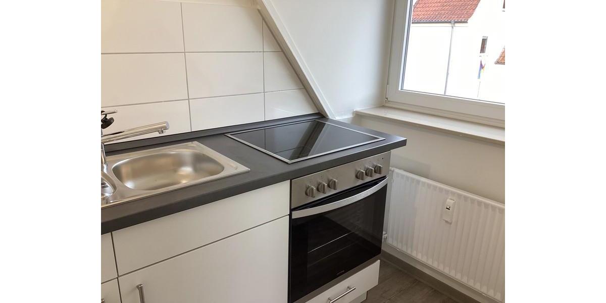 Dachgeschoßwohnung Lübeck Sankt Jürgen - 2.5 Zimmer, 39 m&sup2;, 508&euro; | Angebot:26635399