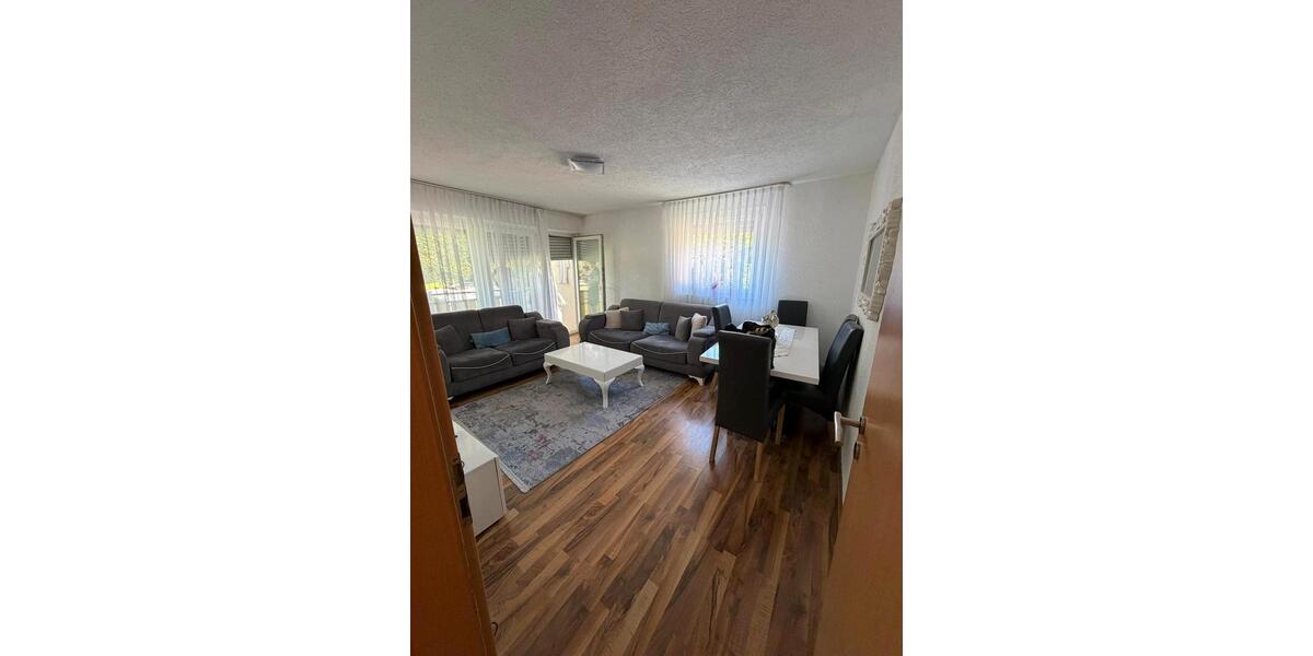 Etagenwohnung Schorndorf - 3 Zimmer, 63 m&sup2;, 1.100&euro; | Angebot:26699170