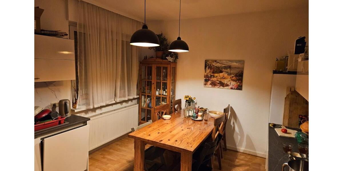 Hochparterre Bad Hersfeld - 4 Zimmer, 110 m&sup2;, 950&euro; | Angebot:24785759