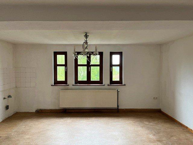 Dachgeschoßwohnung Lohfelden - 4 Zimmer, 93 m&sup2;, 930&euro; | Angebot:26663716
