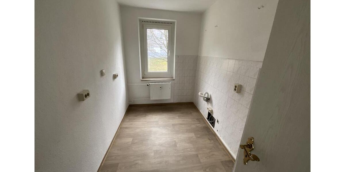 Etagenwohnung Suhl - 4 Zimmer, 75 m&sup2;, 543&euro; | Angebot:26181169