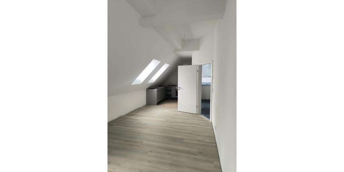 Dachgeschoßwohnung Woltersdorf - 4 Zimmer, 102 m&sup2;, 878&euro; | Angebot:25791750