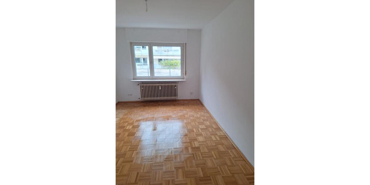Erdgeschoßwohnung Frankfurt am Main Nord-West - 3 Zimmer, 84 m&sup2;, 1.350&euro; | Angebot:26639017