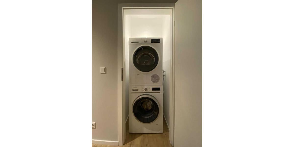 Etagenwohnung Wiesbaden - 4 Zimmer, 111 m&sup2;, 2.090&euro; | Angebot:26698912